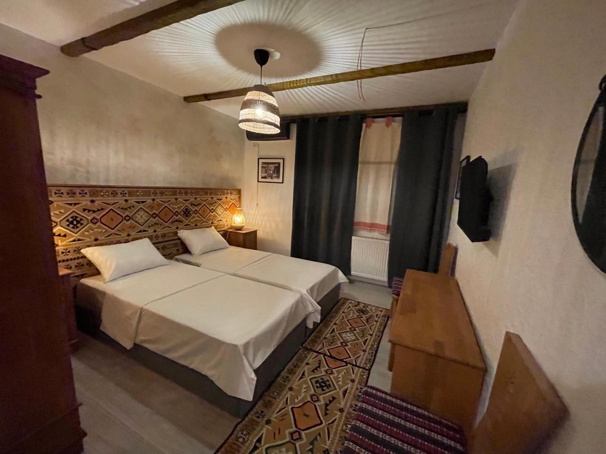 Hotel Casa Romaneasca Otopeni Exteriér fotografie